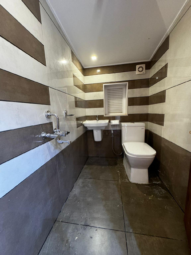 Bathroom 4, Sreekrishna Houseboat C/o Sreekrishna ayurveda Panchakarma Centre                               , Alappuzha