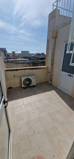 Others 5, 71 San Antonio