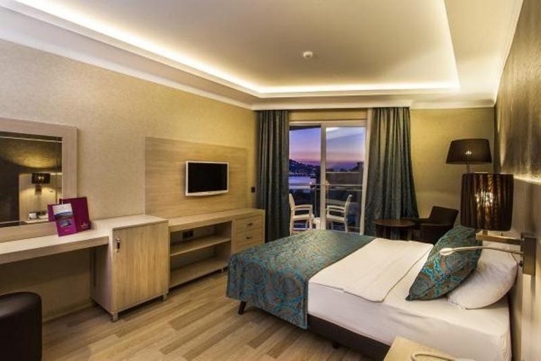 Bedroom 4, Parador Beach Hotel, Alanya
