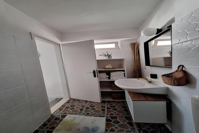 Bathroom, Apartments Mediterranean House - Two Bedroom Apartment with Terrace, Slivno