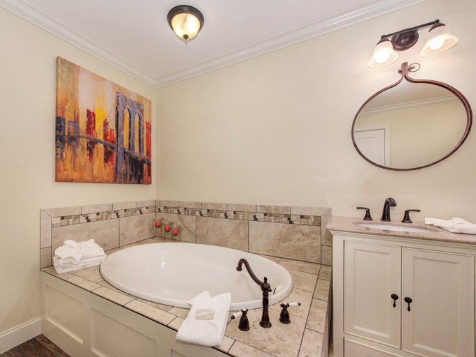 Bathroom 4, Sunrise Cove by Jackson Mountain Rentals, Jefferson