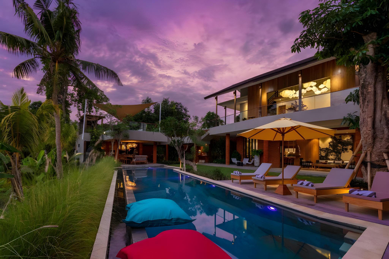 Sport & Beauty 2, Luxury Berawa 5BR Star Private Pool Villa, Badung