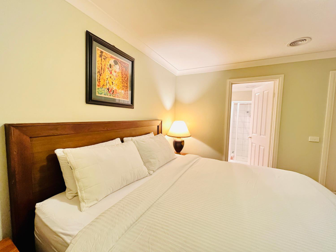 Others 3, An Ensuite Comfort in Sydenham, Brimbank - Keilor