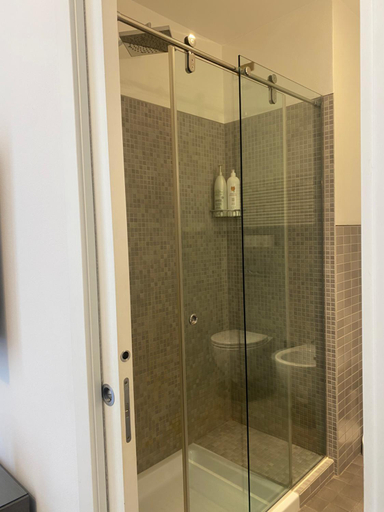 Bathroom 2, 54 ROSSELLI ROOMS, La Spezia