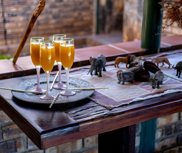 Food & Drinks 5, Baluleni Safari Lodge, Mopani