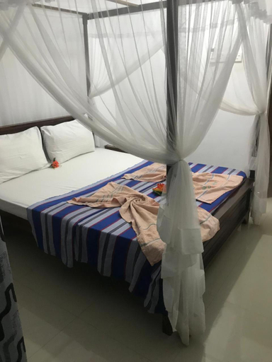 Bedroom 3, Windy Garden, Galle Four Gravets
