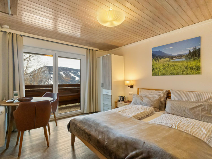 Bedroom 2, Fruhstuckspension Gsenger, Liezen
