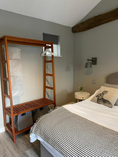 Bedroom 2, The British Queen, Cambridgeshire