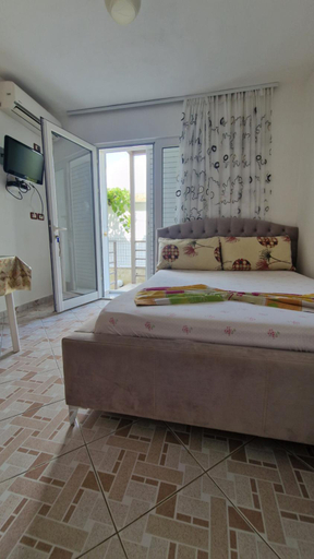 Bedroom 2, Villa Minaj, Sarandës
