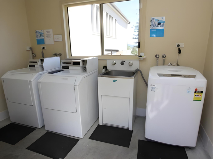 Bathroom 4, Gosford Motor Inn, Gosford - West