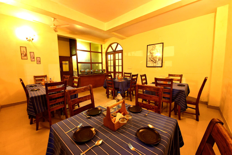 Food & Drinks 5, Hotel Gorbandh Mount Abu by SAH, Sirohi