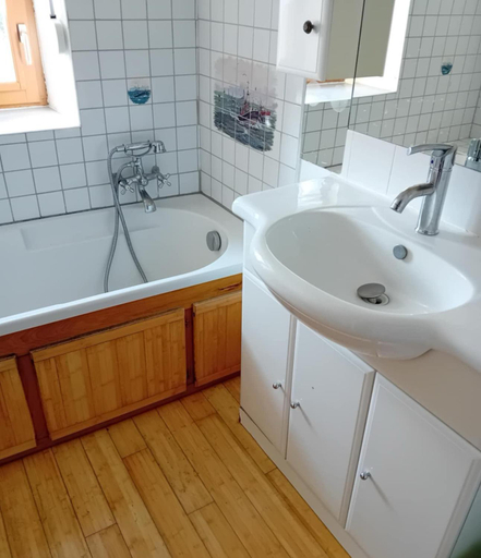 Bathroom 2, le vieux logis, Manche
