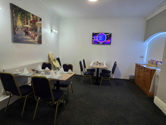 Food & Drinks 5, Sunnydale, Blackpool