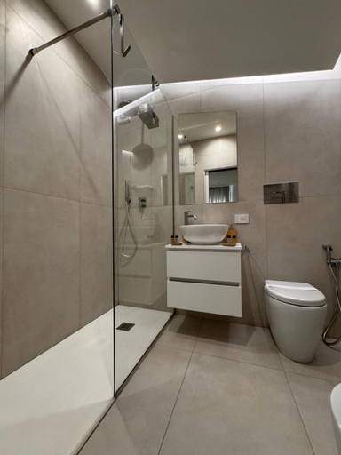 Bathroom 3, Space Tower Rooms, Napoli