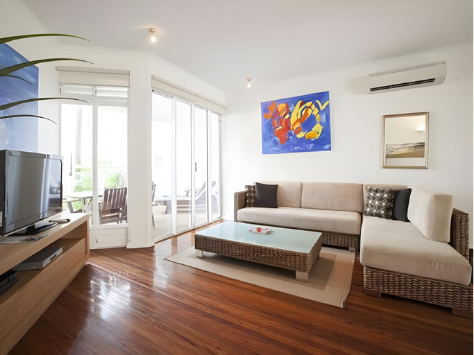 Others 5, Driftwood Mantaray - Official Onsite Reception and Check In, Douglas