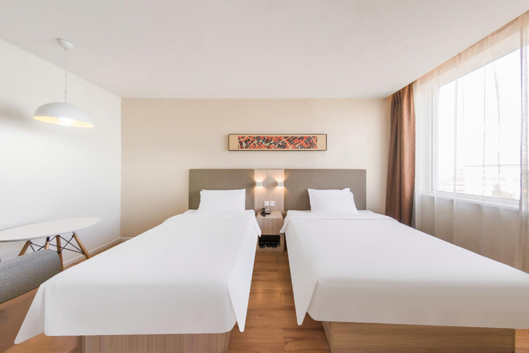 Bedroom 2, Hanting Hotel Shuozhou Minfu Dong Street, Shuozhou