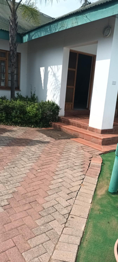 Others 3, Bontanantana Guest House, Gaborone