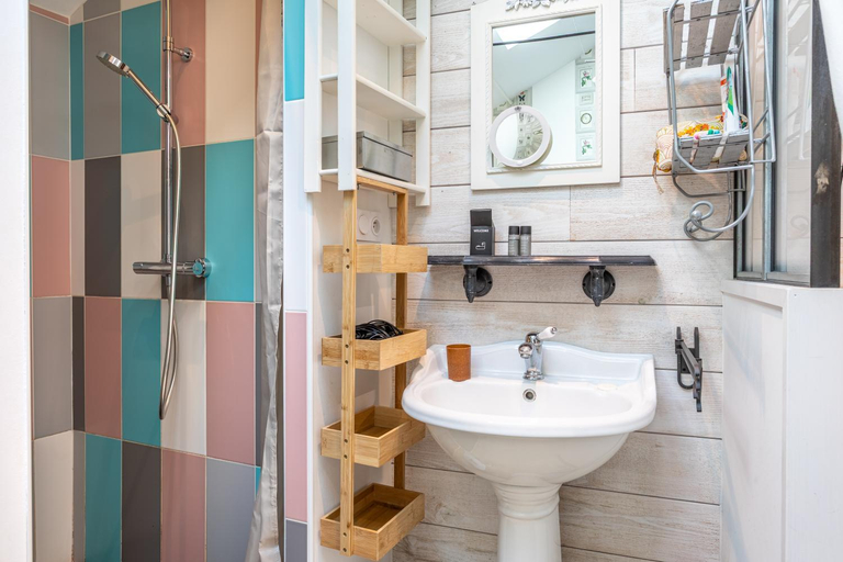 Bathroom 3, Les Chambres de la Forge des Collines, Vendée