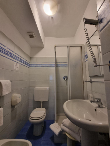 Bathroom 4, Hotel Astoria, Torino
