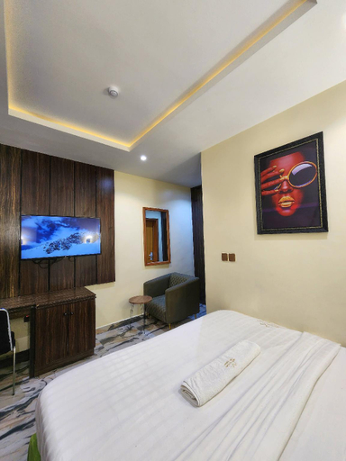 Bedroom 4, Masters Class, Uyo