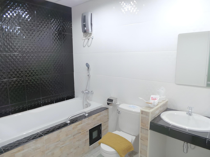 Bathroom 4, The Icon service apartment, Sri Mahar Pho