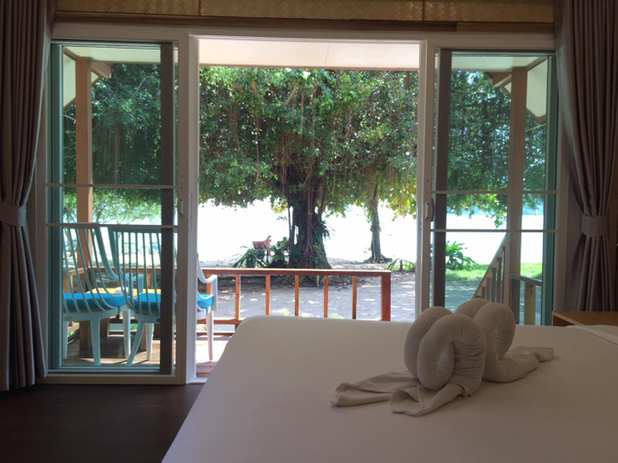Bedroom, Bangbaobeach Resort, Koh Chang