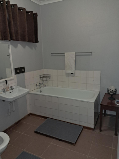 Others 5, Hopetown Guesthouse, Pixley ka Seme