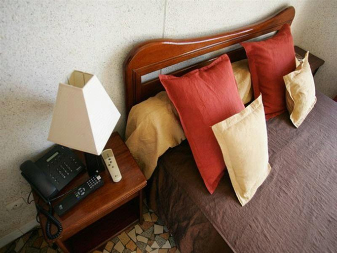 Bedroom 3, Hotel de La Poste, Saint-Louis