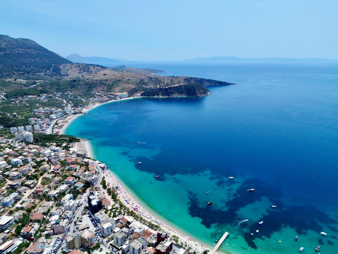 Others 5, Luxury 1932, Vlorës