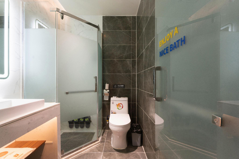 Bathroom 3, 7 Days Inn Hengshui Hengbai Internation Center, Hengshui