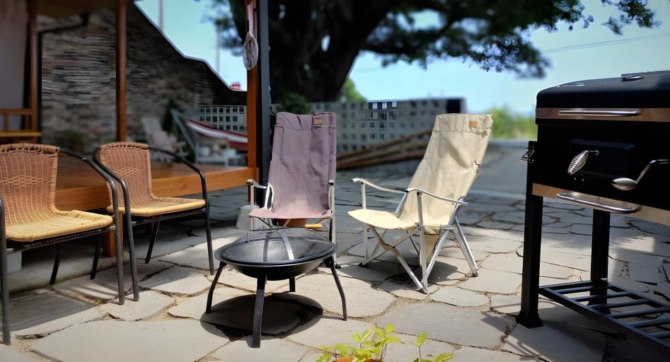 Others 3, Celties Pension, Namhae