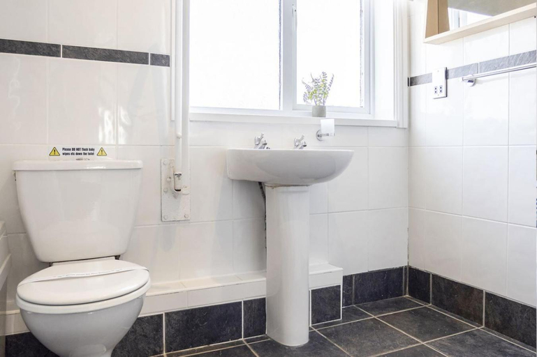 Bathroom 2, St Ives Bay, Cornwall