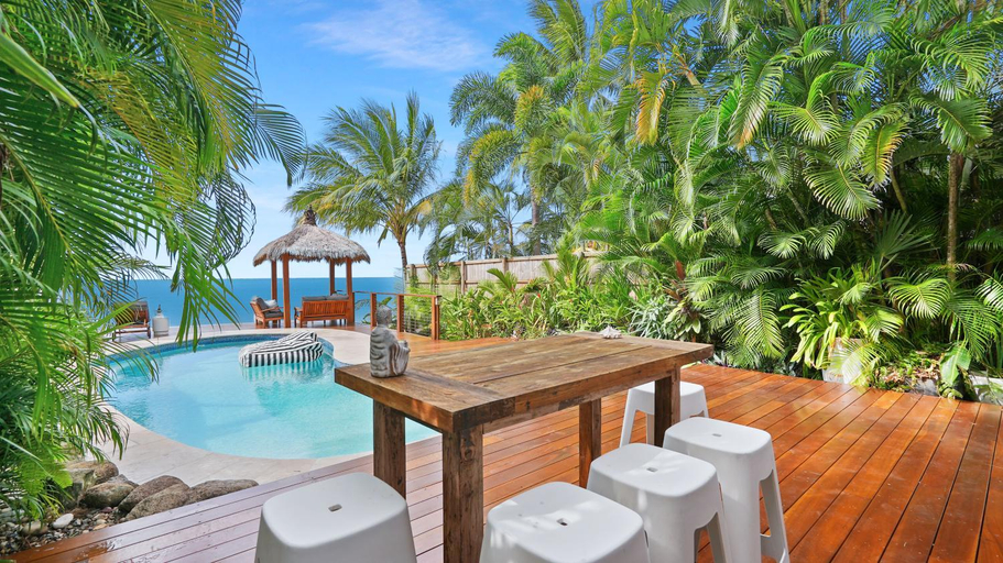 Sport & Beauty 2, Mylara Beachfront Holiday Home, Cairns