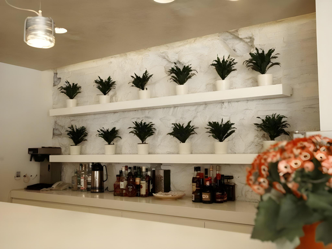 Food & Drinks 5, Ariston Hotel, Attica