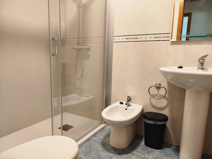 Bathroom 3, Apartamentos Eira Do Mar Sanxenxo, Pontevedra