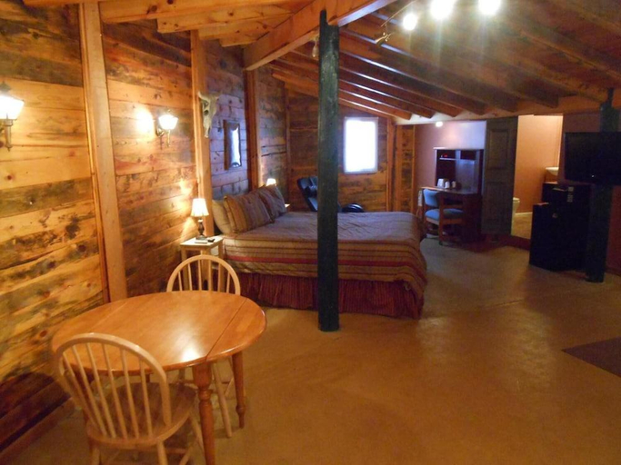 Others 3, Redrock Country Inn, Kane