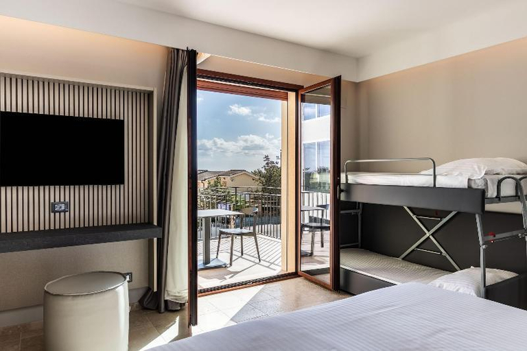 Bedroom 4, Hotel Netum Mare, Syracuse