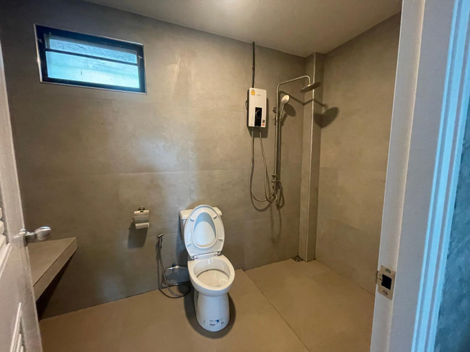 Bathroom 3, Por Sampao Camp&Resort, Ban Ta Khun