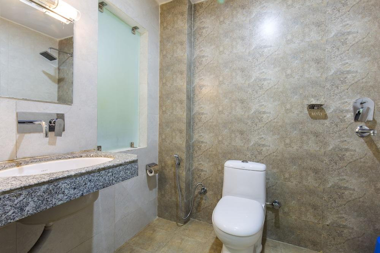 Bathroom, Siddhartha Riverside Resort, Narayani