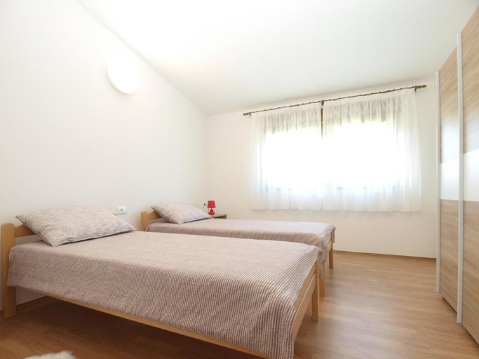 Bedroom 3, Cozy apartment with spacious garden, Medulin