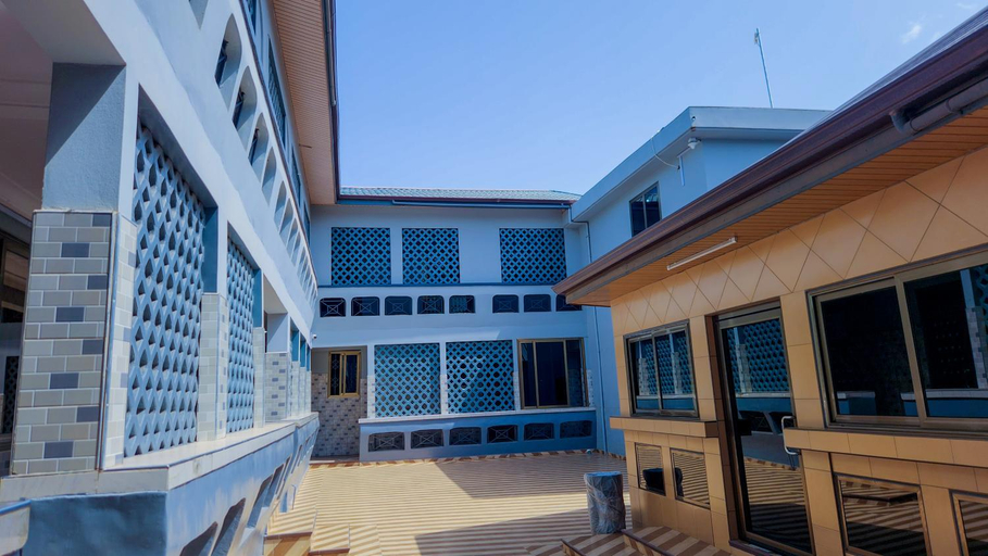 Exterior & Views 2, GSM Crown Inn Hotel, Tema