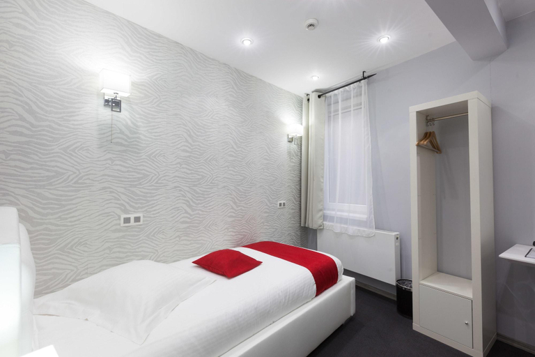 Bedroom 3, Hotel Phenix, Bruxelles