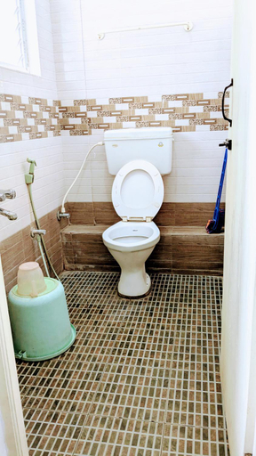 Bathroom 3, Palliyarai garden - room & lodge - Palani, Dindigul