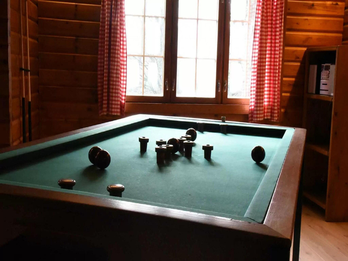 Others 5, Spacious 8-Bedroom Chalet, Luxembourg