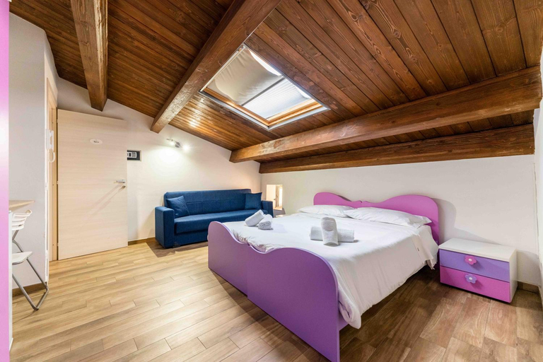 Bedroom 2, Cefalu Center Apartments, Palermo