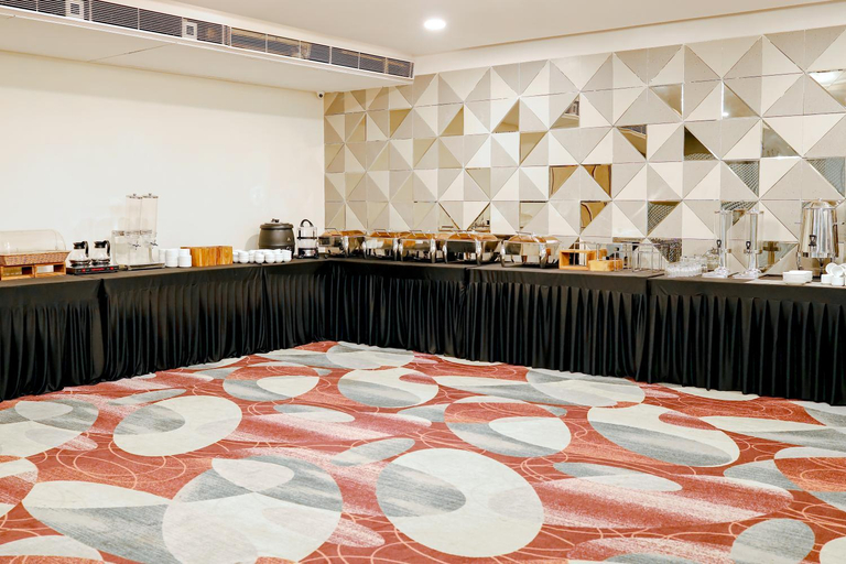 Food & Drinks 5, Zip By Spree Hotels Surat, Surat