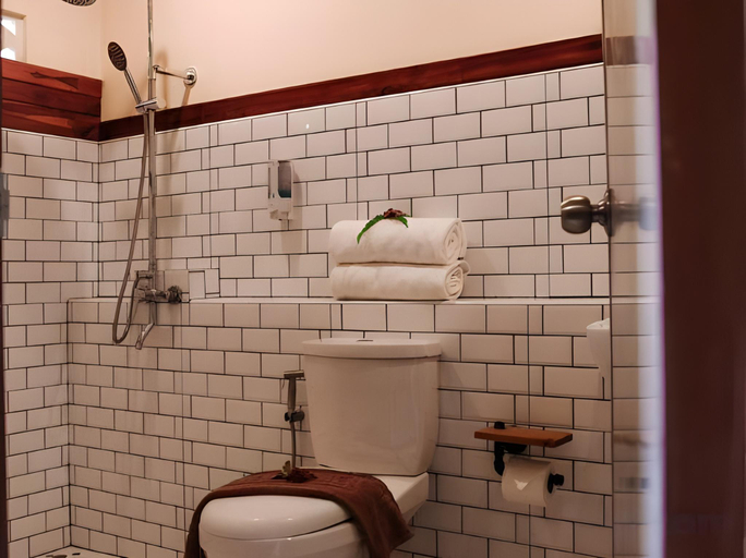 Bathroom 4, Namphung Phuket Boutique Resort, Pulau Phuket