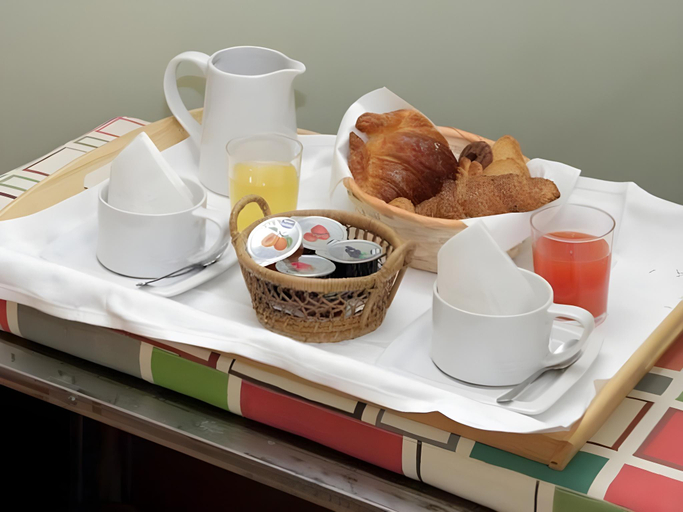 Food & Drinks 5, Mecenate Rooms at the Colosseum Bed & Breakfast, Rome