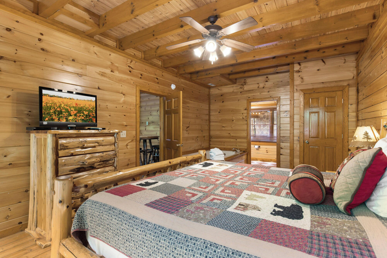 Bedroom 3, Mountain Cinema Lodge by Jackson Mountain Rentals, Sevier
