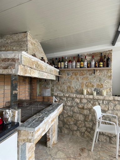 Food & Drinks 4, Rose Apartments, Sarandës